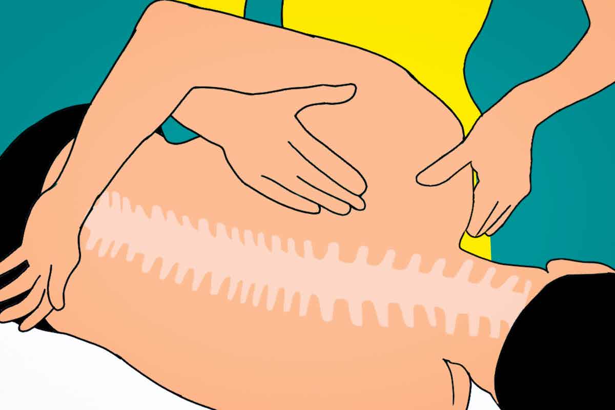 image showing a chiropractor working on the spine